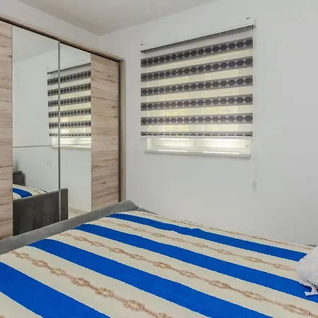 Lucica 2 By Interhome * Vir
