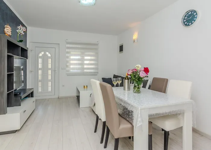 Apartman Lucica 2 By Interhome Vir